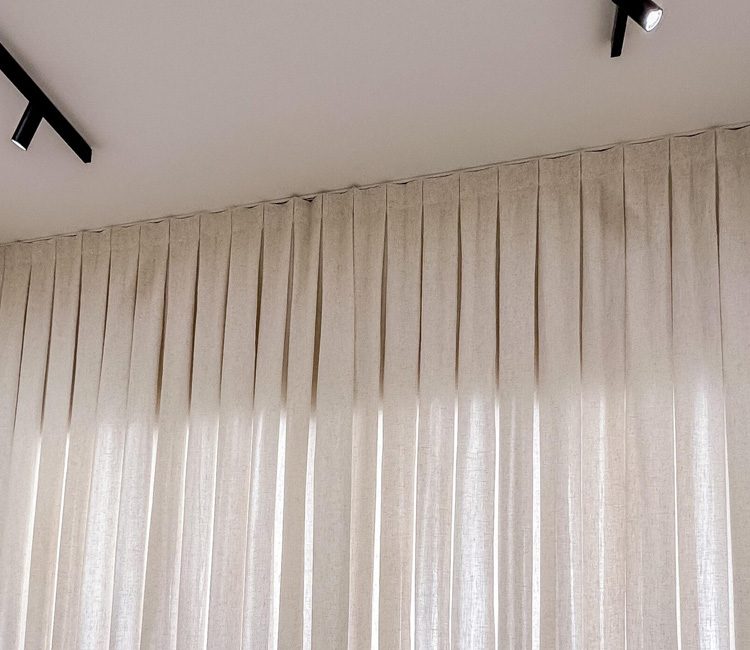 Exemplo de confeção de cortinados: Prega macho